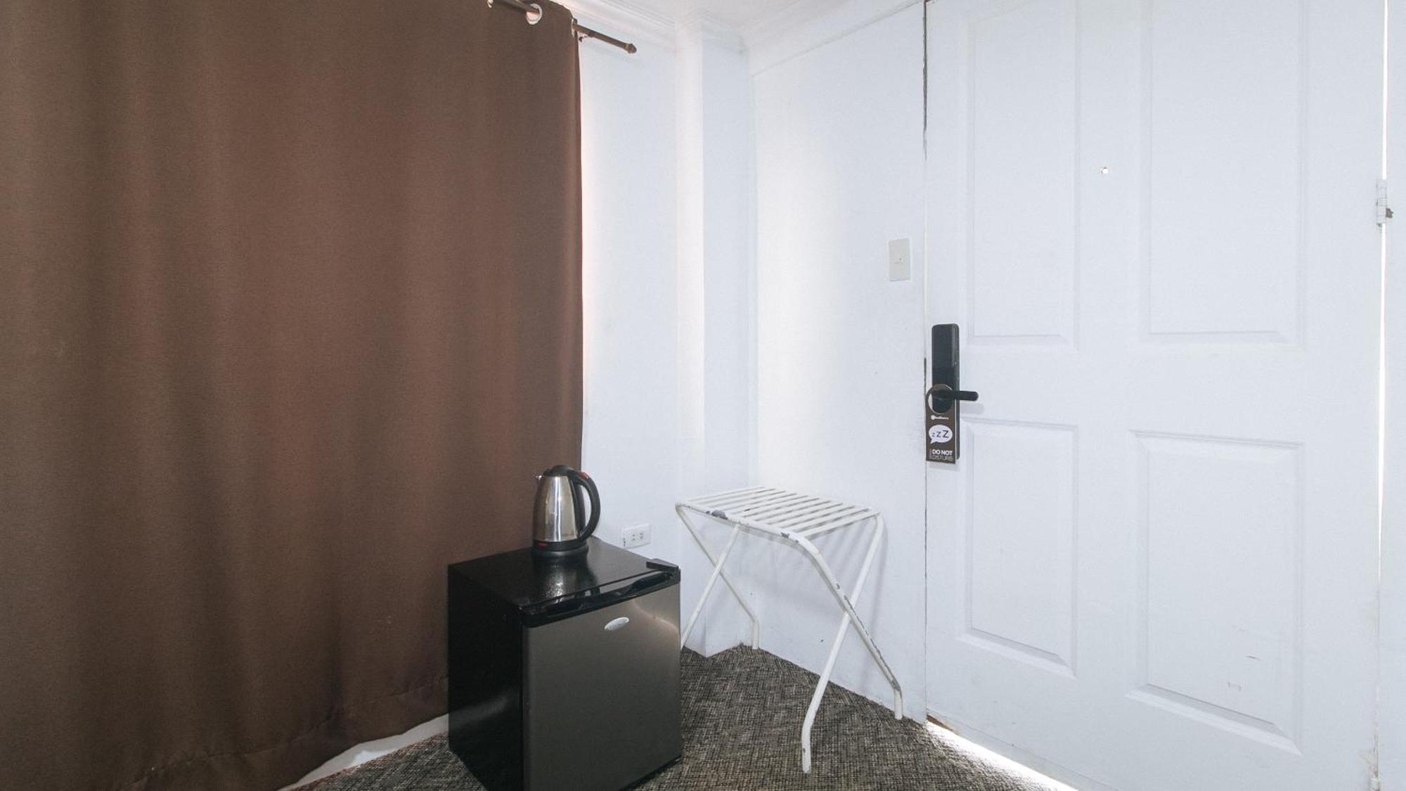 Reddoorz Premium At The Grand Peninsula Suites Balanga Buitenkant foto