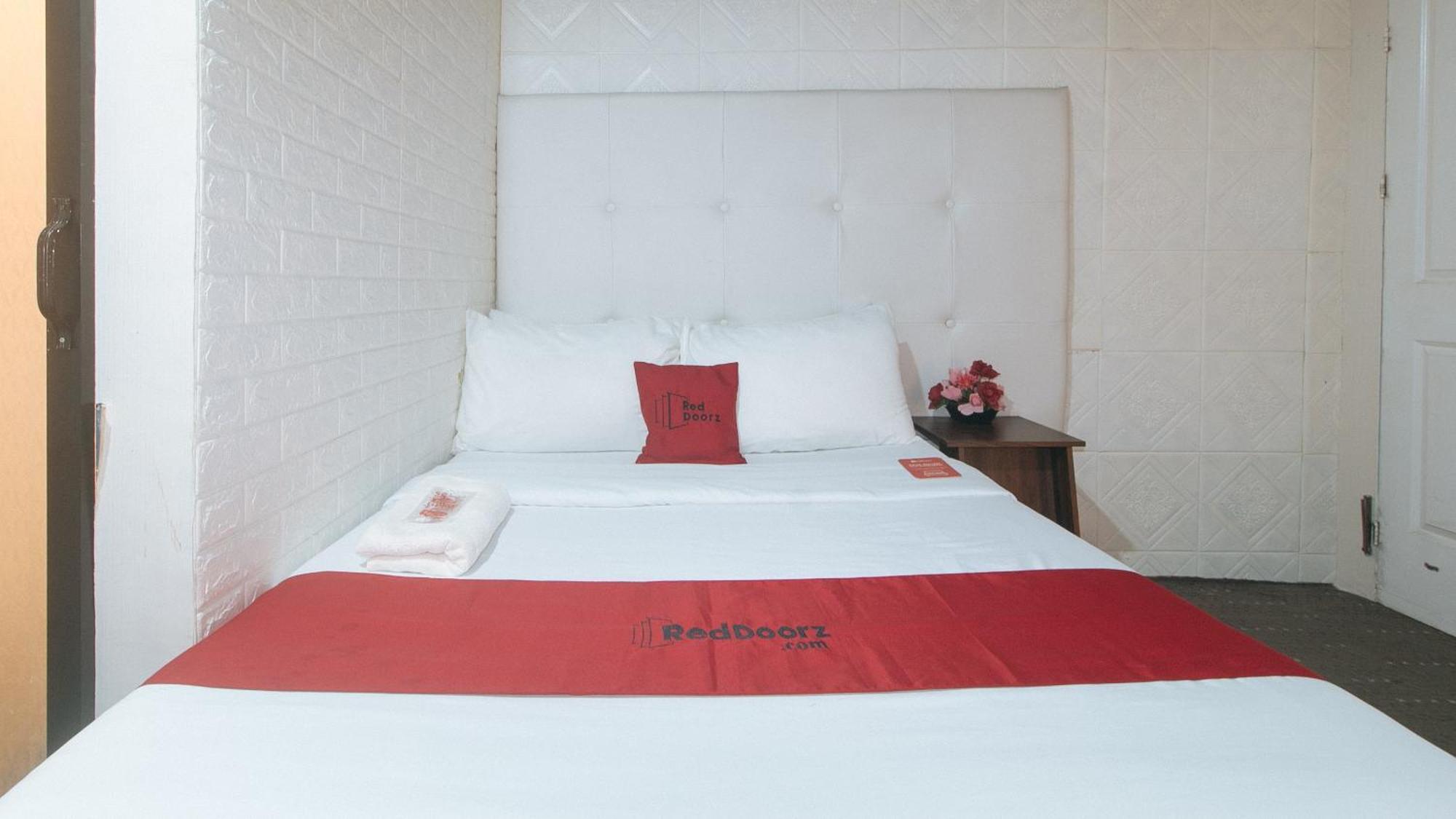 Reddoorz Premium At The Grand Peninsula Suites Balanga Buitenkant foto